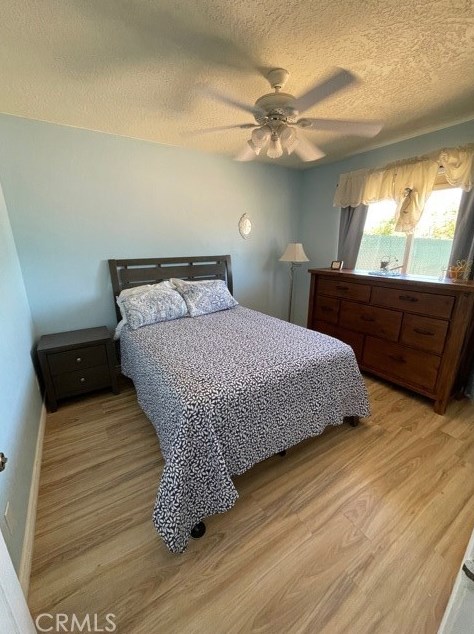 16072 Live Oak St, Hesperia CA  92345-3131 exterior