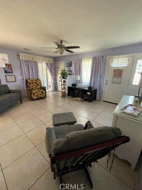 16072 Live Oak St, Hesperia CA  92345-3131 exterior