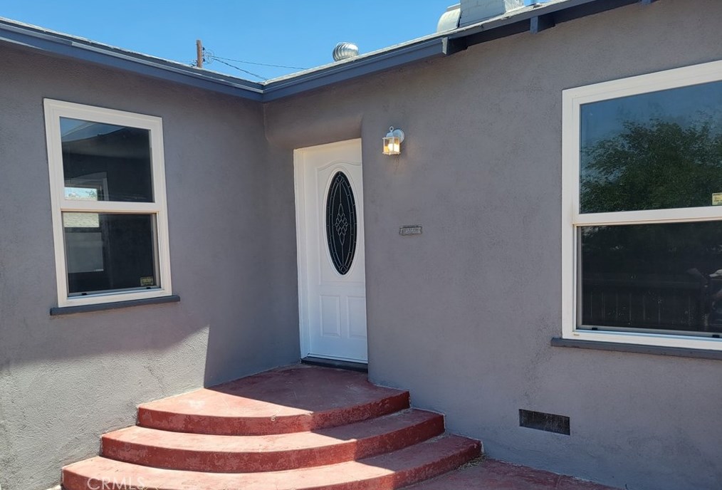 104 W Mountain View St, Barstow, CA 92311