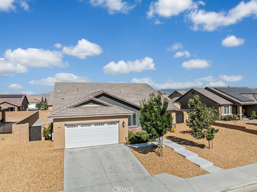 13467 Cypress Ave, Victorville, CA 92395