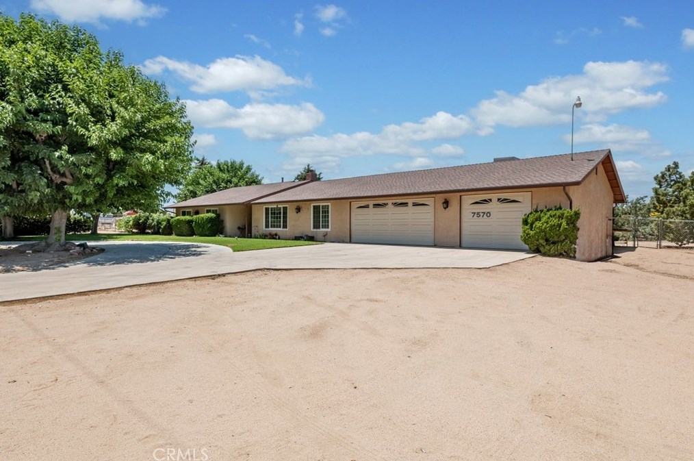 7570 Seventh Ave, Hesperia, CA 92345