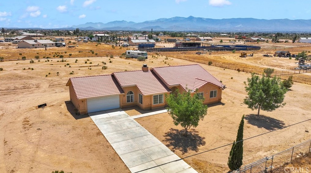 7667 Del Rosa Rd, Phelan, CA 92371