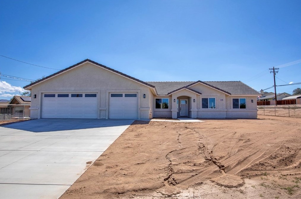 15171 Lime St, Hesperia, CA 92345