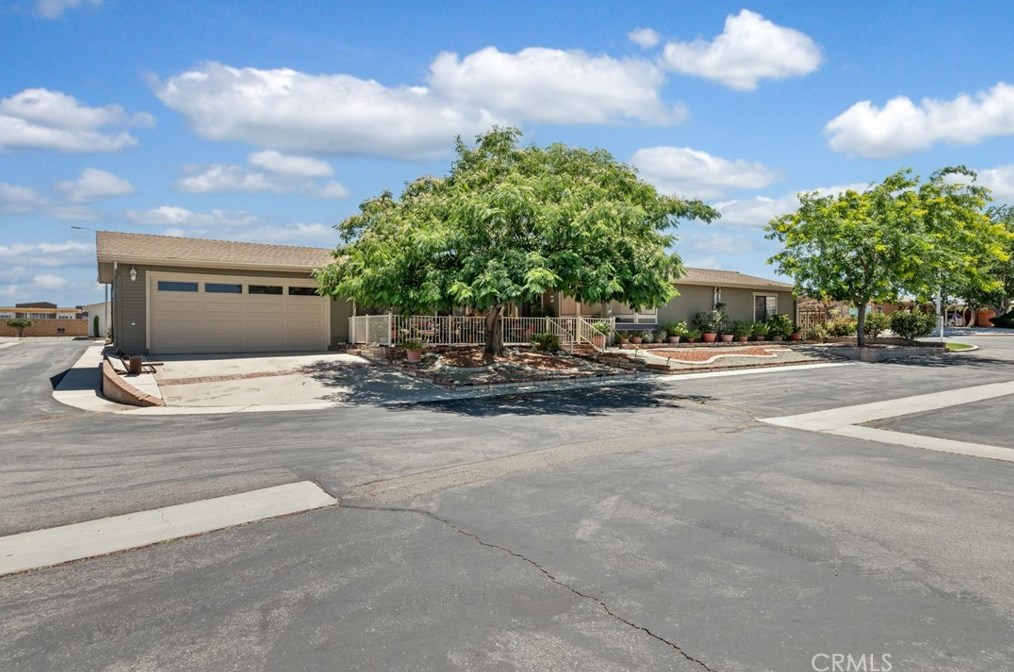 12500 Main St, Hesperia, CA 92345-4681