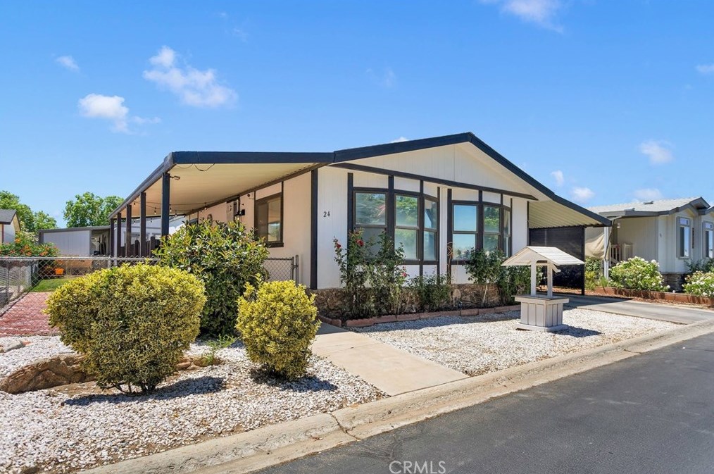2121 E Avenue I #24, Lancaster, CA 93535