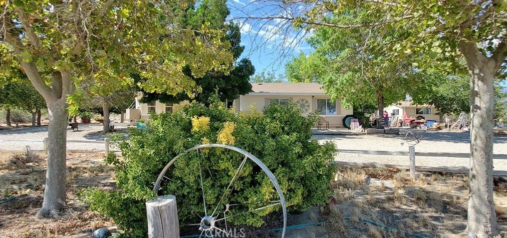 36073 Foothill Rd, Lucerne Valley, CA 92356