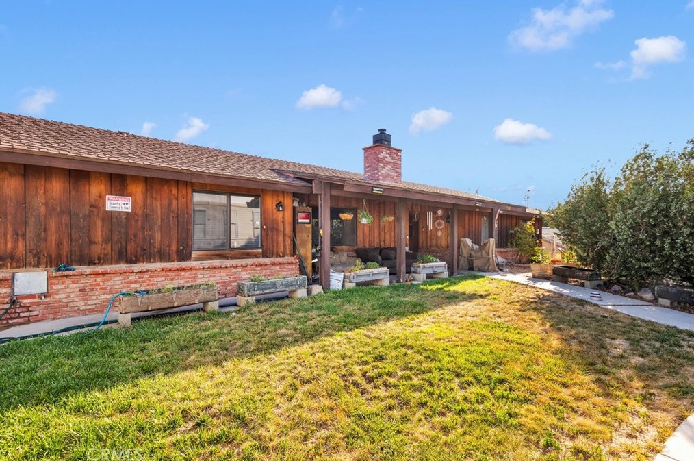 7952 Mono Dr, Hesperia, CA 92345