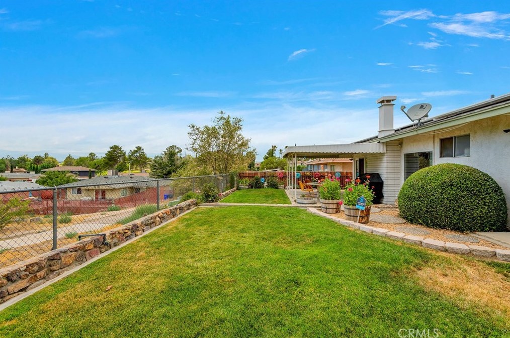 16049 Molino Dr, Victorville, CA 92395