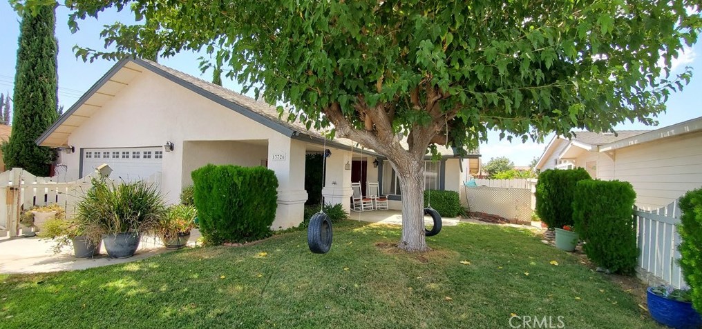 13726 Bel Air Dr, Victorville, CA 92395