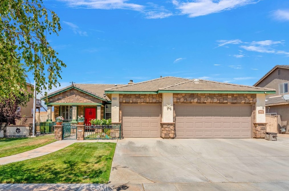 8922 Gentian Ave, Hesperia, CA 92344