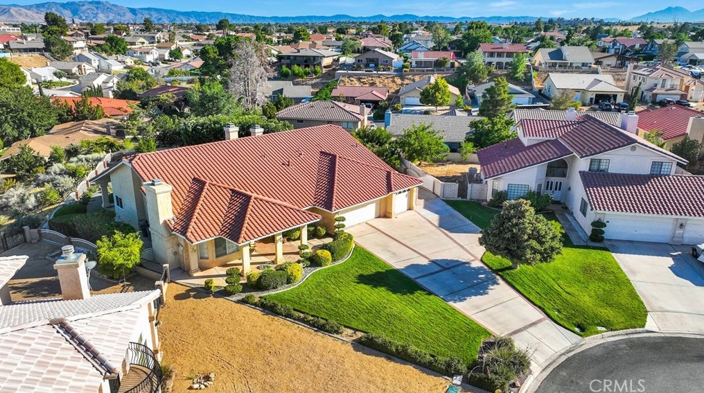 18197 Pebble Beach Dr, Victorville, CA 92395