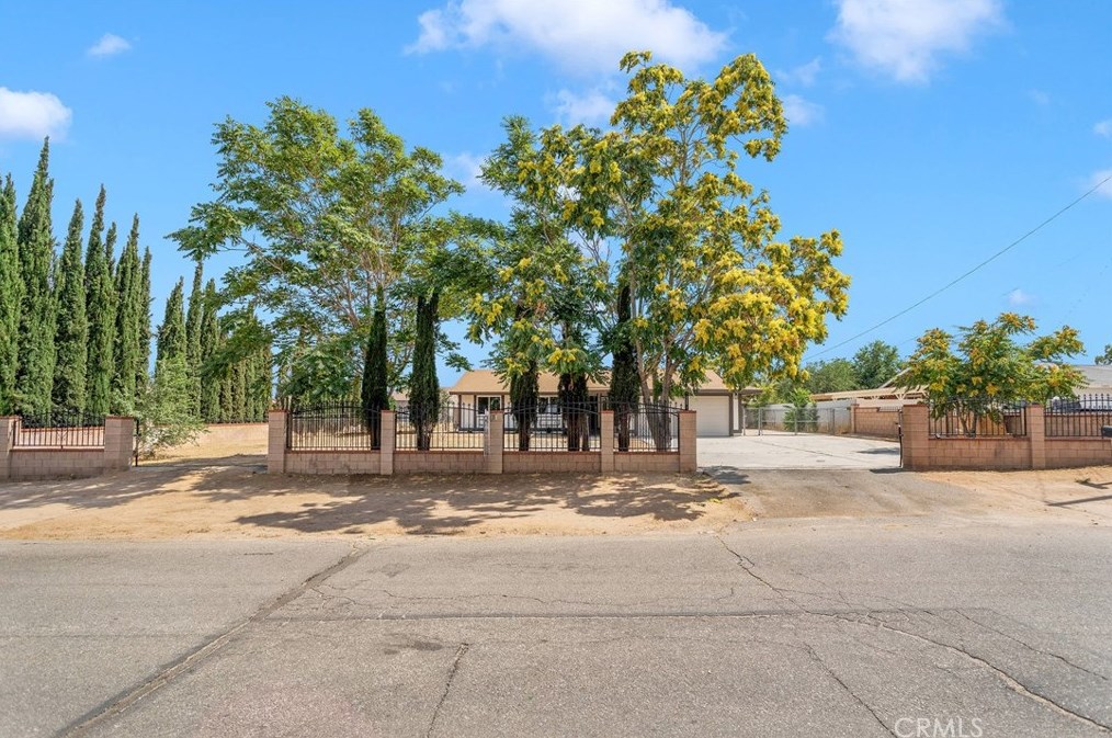 14945 Mesa St, Hesperia, CA 92345