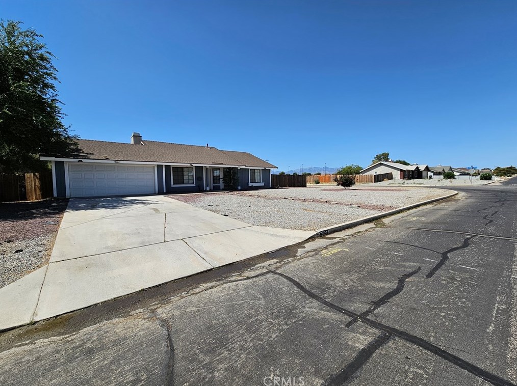 12937 Laurel Oak Rd, Victorville, CA 92392