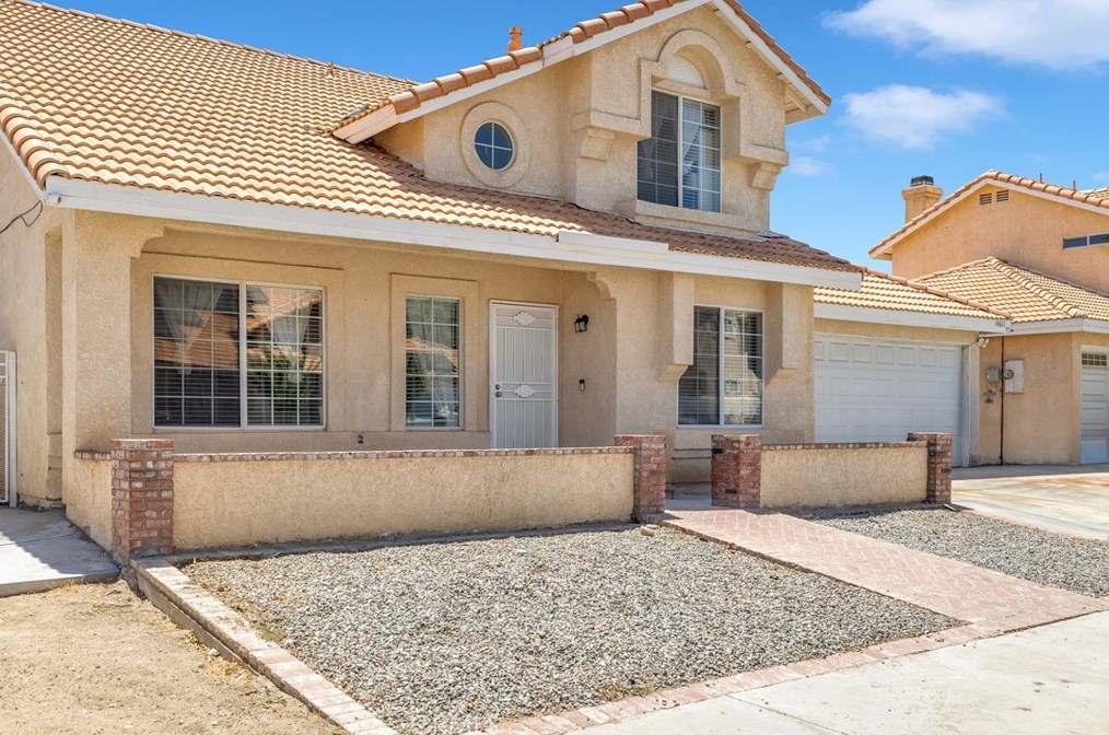14611 Pony Trail Rd, Victorville, CA 92392