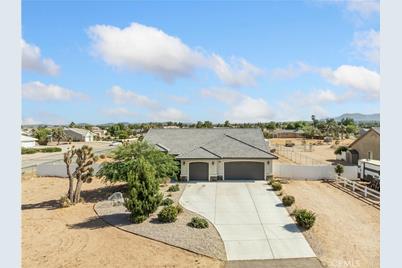 9885 Calvary Court, Victorville, CA 92392 - Photo 1