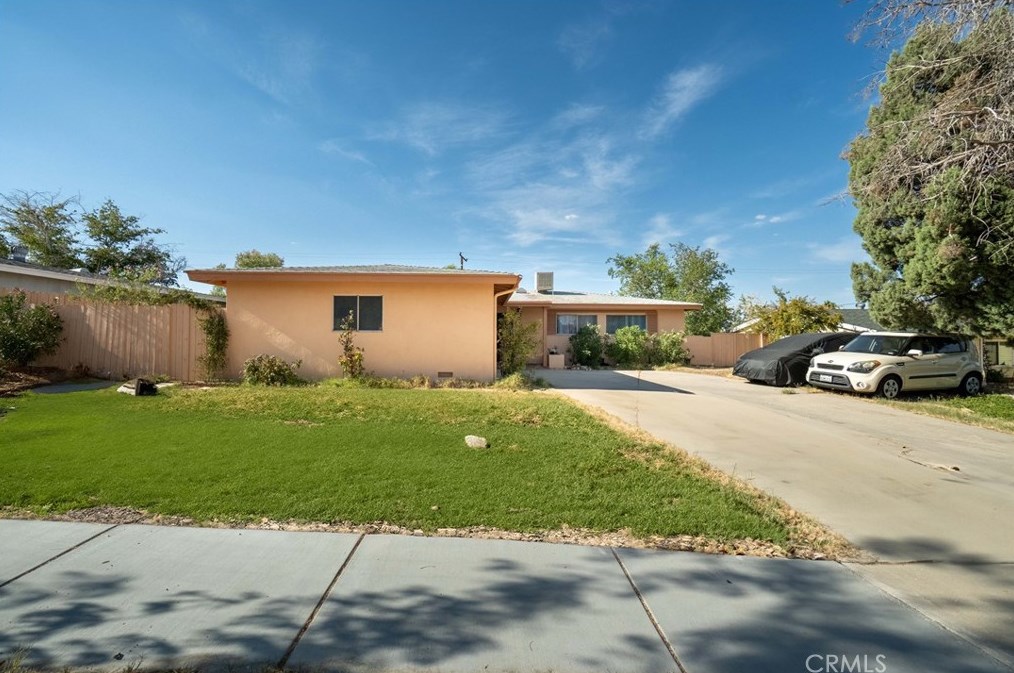16282 Forrest Ave, Victorville, CA 92395