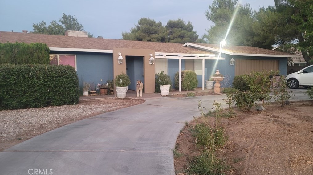 10939 Cottonwood Ave, Hesperia, CA 92345-2210