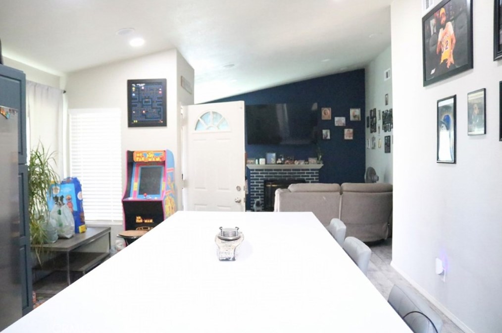 12432 San Jacinto Dr, Victorville, CA 92392