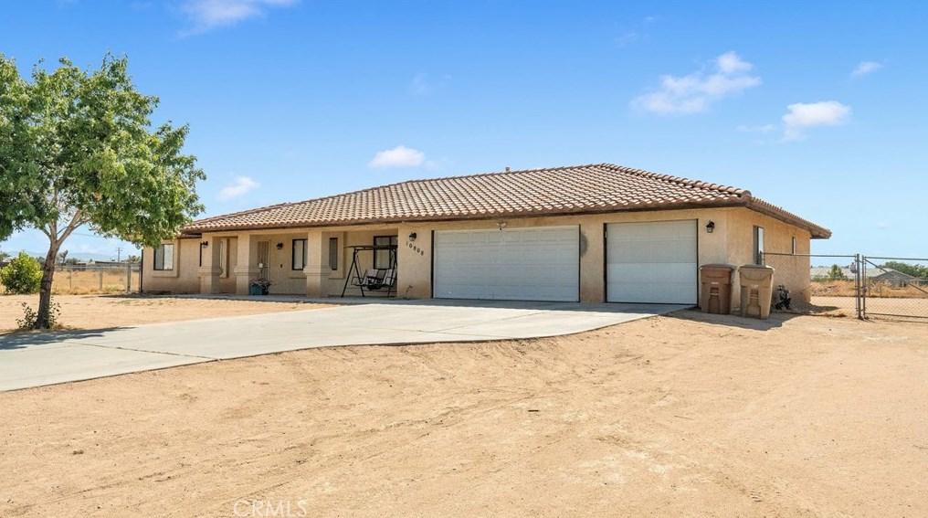 10808 8th Ave, Hesperia, CA 92345-2606