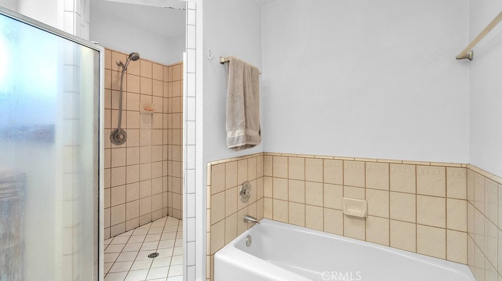 10808 8 Ave, Hesperia CA  92345-3451 exterior