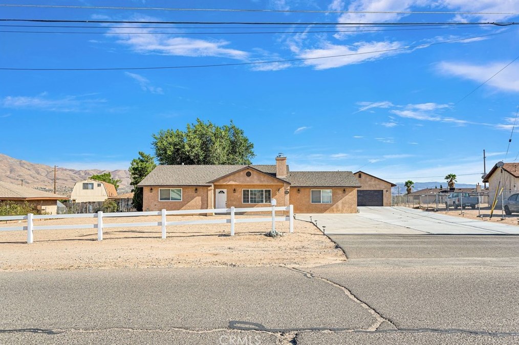 19225 Yucca St, Hesperia, CA 92345