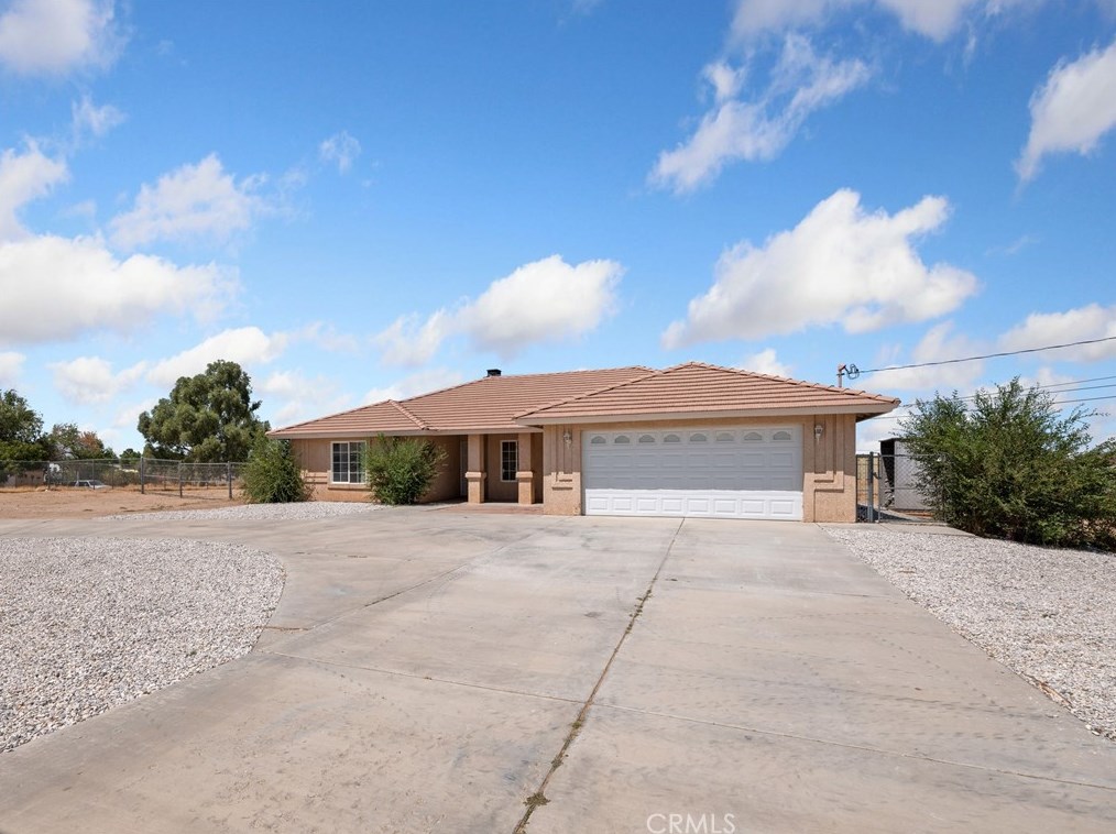 15032 Sycamore St, Hesperia, CA 92345