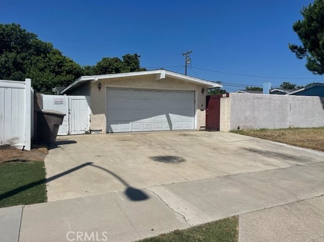 2435 Broadway, Anaheim, CA 92804-2201