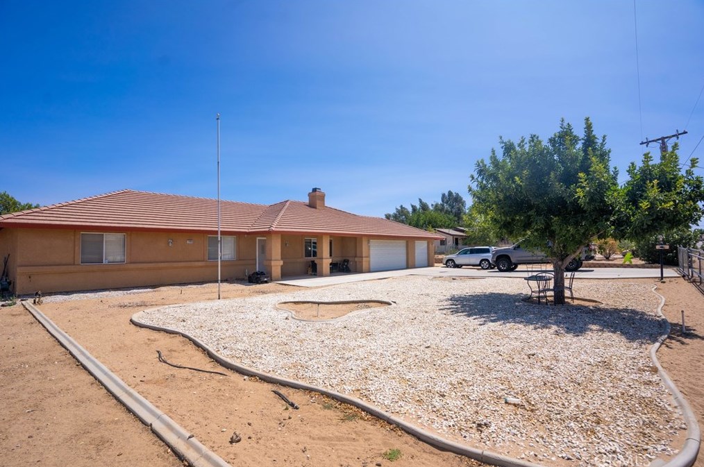 11469 Hemlock Ave, Hesperia, CA 92345-1947
