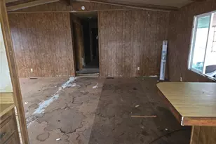 16251 Wimbleton Dr, Victorville, CA 92395 - Photo 6