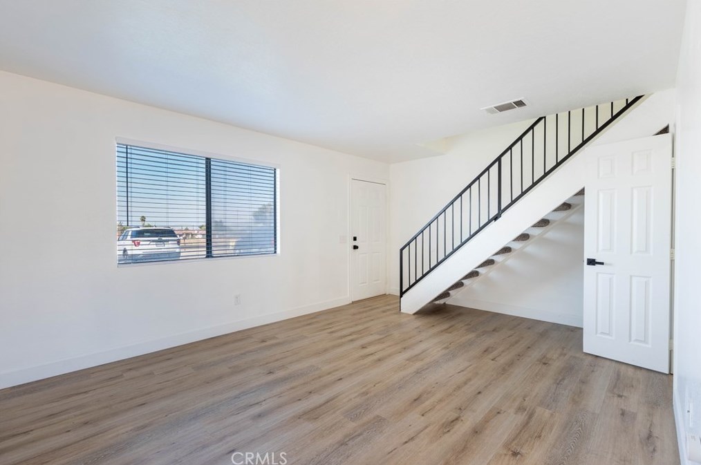 13915 Smoketree St, Hesperia, CA 92345