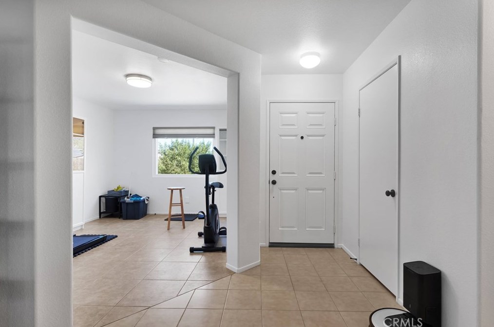 11961 Luna Rd, Victorville, CA 92392