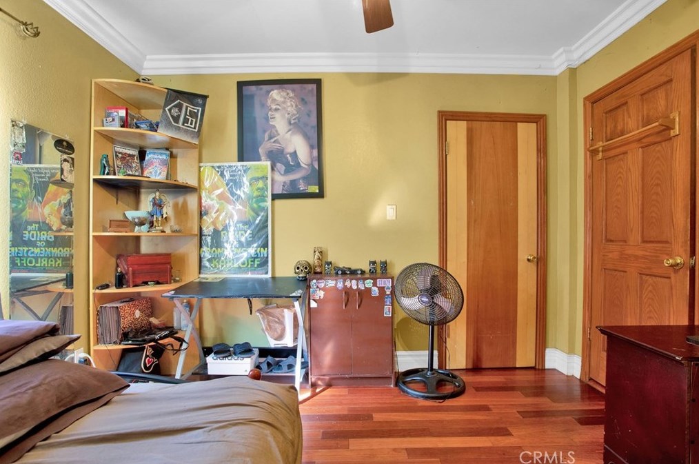 1677 Ardmore Ave, Los Angeles CA  90004-3254 exterior