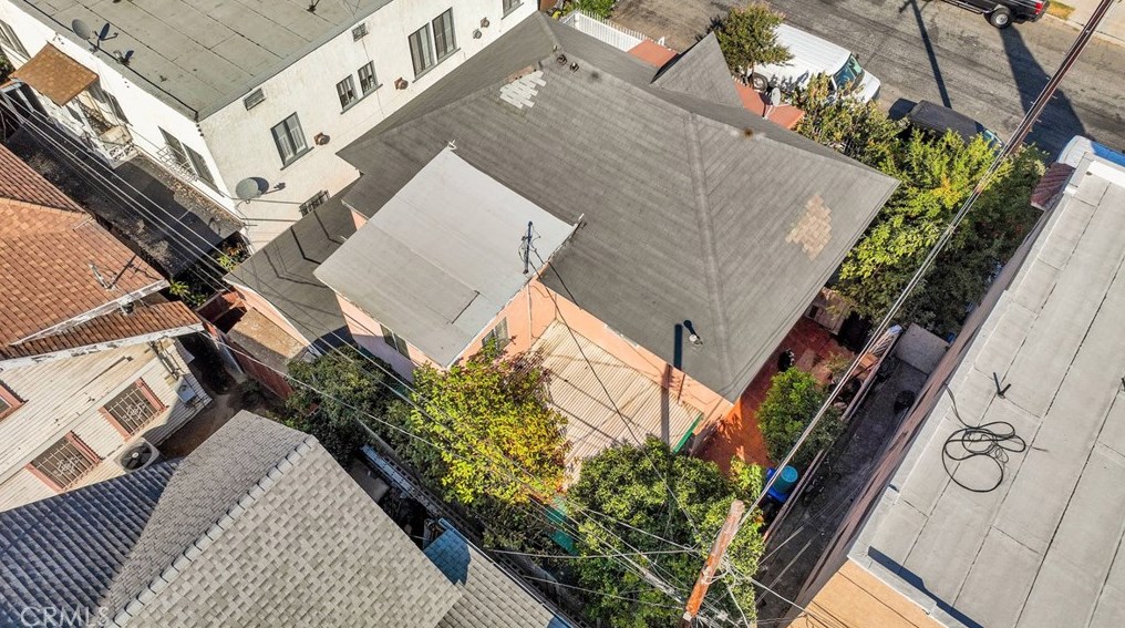 1677 Ardmore Ave, Los Angeles CA  90004-3254 exterior