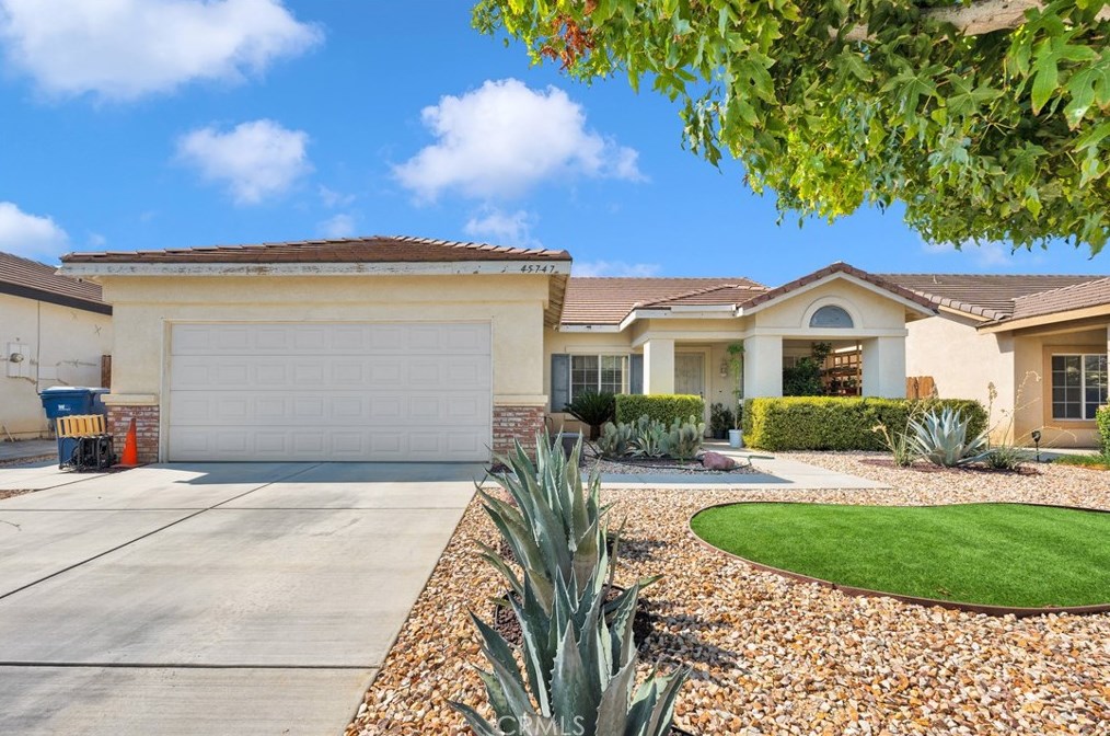 45747 Knightsbridge St, Lancaster, CA 93534