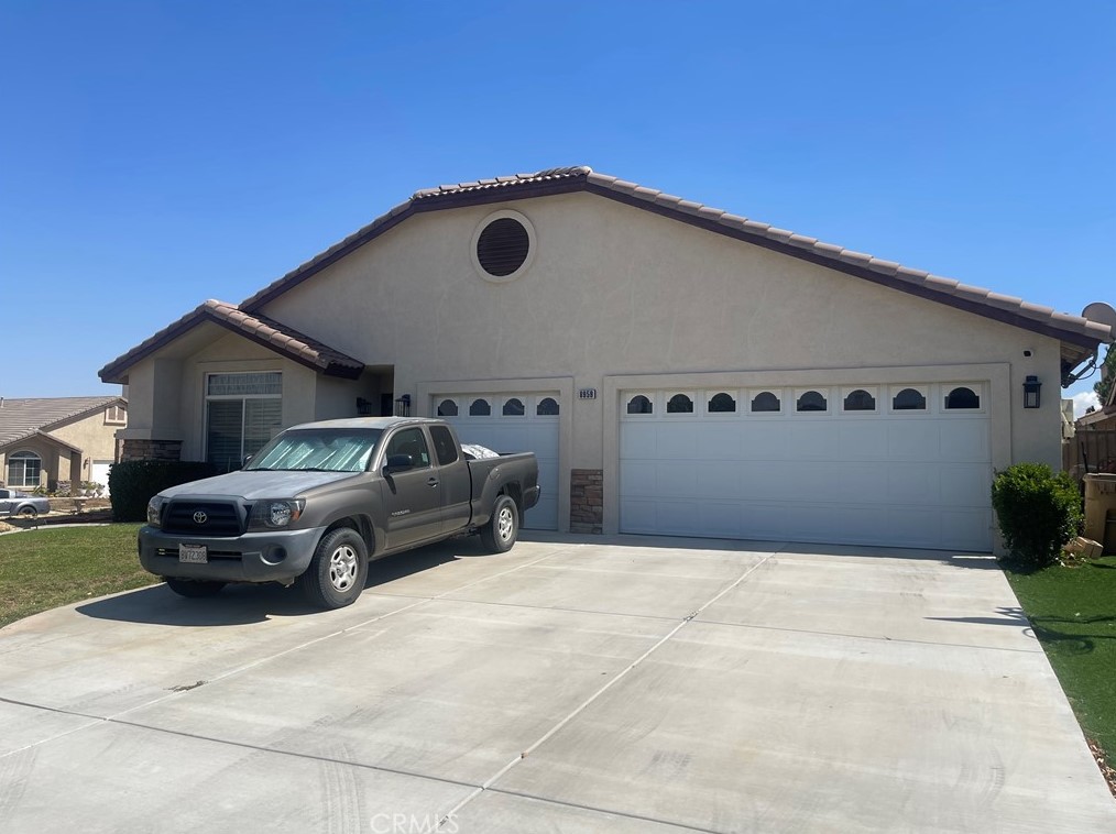 8959 Fordham Ct, Hesperia, CA 92344