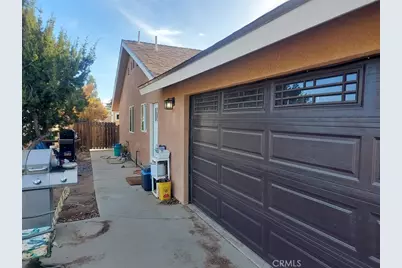 10521 Hollister Road #269, Oak Hills, CA 92344 - Photo 22