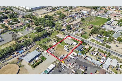 17643 Santa Ana Avenue, Bloomington, CA 92316 - Photo 8