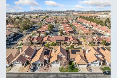 19246 Pine Way, Apple Valley, CA 92308 - Photo 32