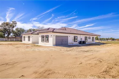 1805 W Columbia Way, Lancaster, CA 93534 - Photo 4