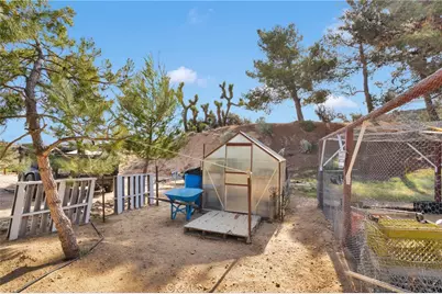 13633 Summit Valley Road, Hesperia, CA 92345 - Photo 32