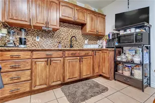 5231 1/2 Clara St, Cudahy, CA 90201 - Photo 6