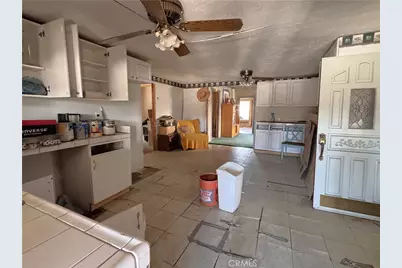 35587 National Trails, Daggett, CA 92327 - Photo 4