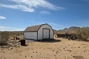 5457 Larrea Rd, Landers, CA 92285 - Photo 10