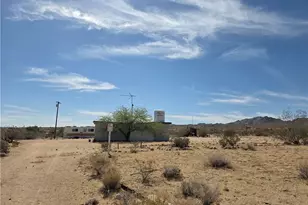 5457 Larrea Rd, Landers, CA 92285 - Photo 18