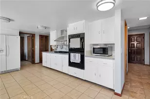 19678 Red Feather Rd, Apple Valley, CA 92307 - Photo 16
