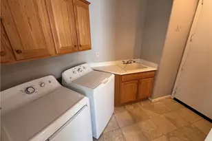 11115 Sun River Ct, Apple Valley, CA 92308 - Photo 12