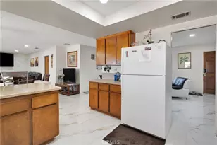 22035 Pahute Rd, Apple Valley, CA 92308 - Photo 14