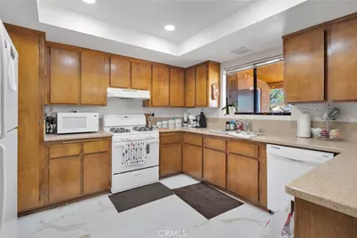 22035 Pahute Road, Apple Valley, CA 92308 - Photo 12