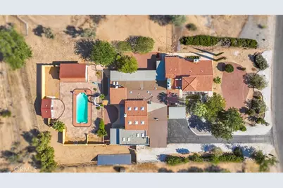 15023 Genesee Road, Apple Valley, CA 92307 - Photo 2