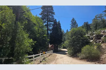 29629 Little Bear Creek Road, Cedar Glen, CA 92321 - Photo 22